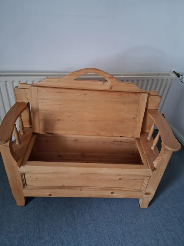 Liebhaberstück Truhenbank mit Stauraum - Bild 3 von 4