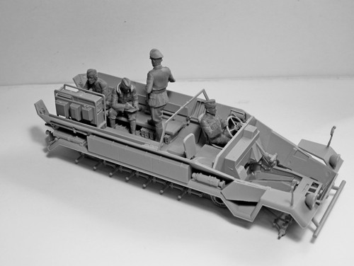 ICM 35644 Plastic model kit 1:35 German Command Vehicle Crew 1939-1942 4 figures - Picture 10 of 12