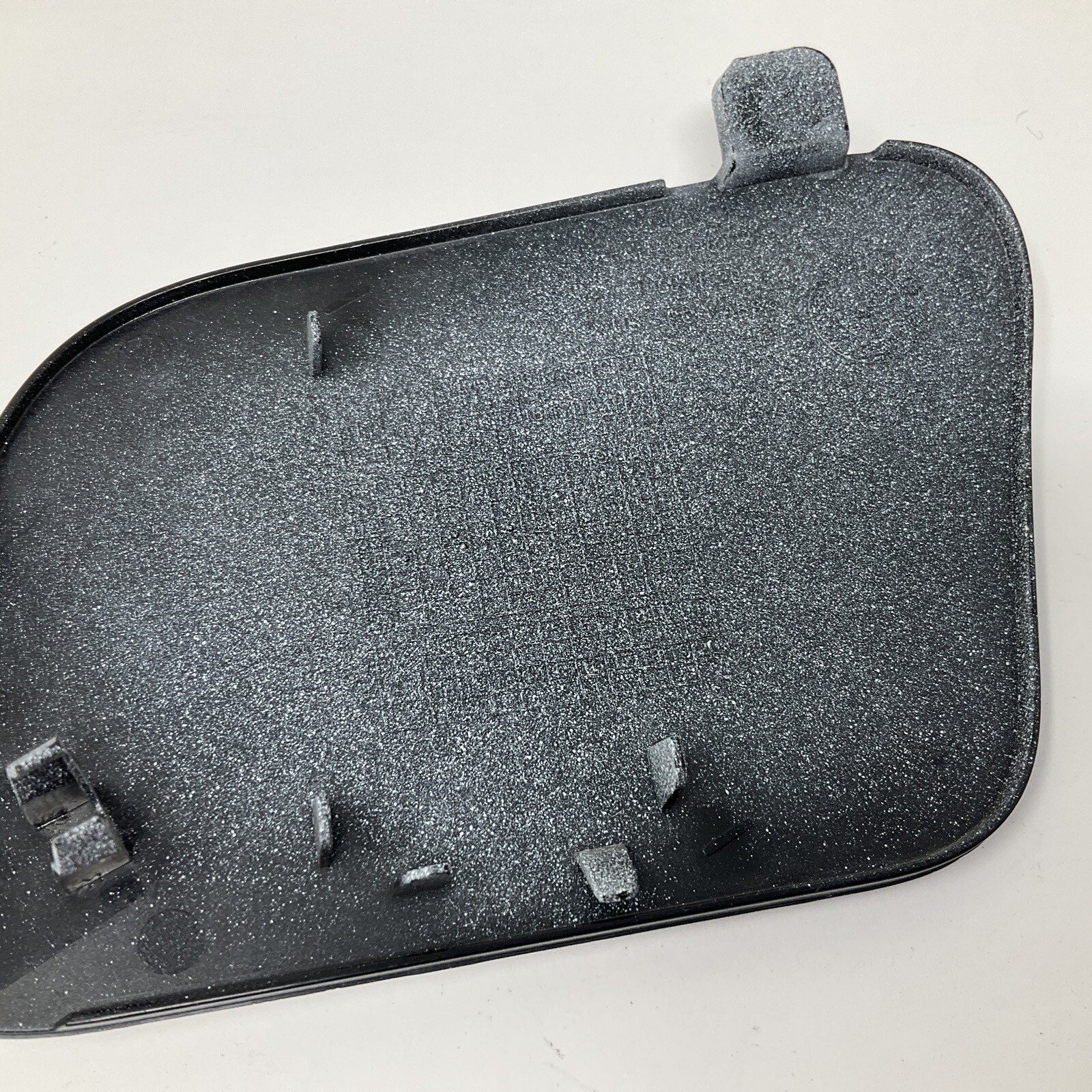 BMW X6 G06 the plug for the front bumper cap White 51117446183 OEM 