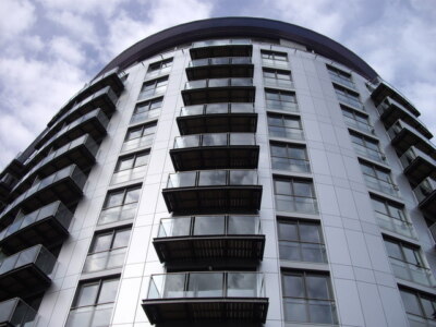 Foto 6x4 moderner Wohnblock an der Queenstown Road Westminster um 2009