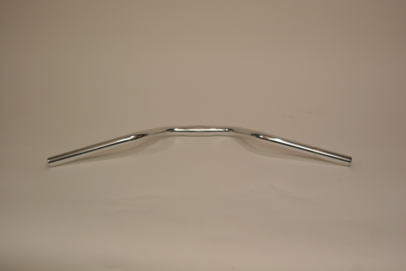 Fuji Alloy High Rise Handlebar Silver 26" W, 25.4mm clamp 4" Rise 20 Deg HB31
