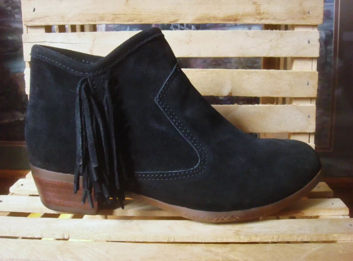 Minnetonka clearance blake boot