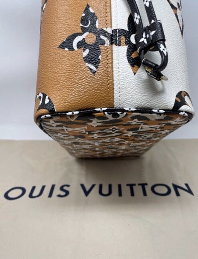 LV 希少 限定品 ジャイアント モノグラム Giant Monogram Jungle LOUIS VUITTON - ルイヴィトン オンザゴーGM モノグラム
