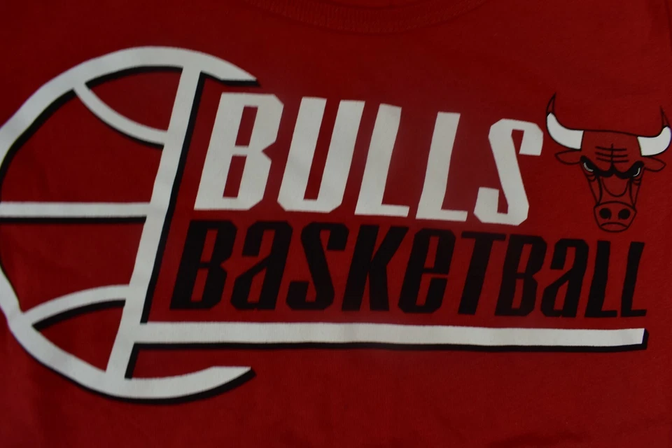 G-III Womens NBA Chicago Bulls Basketball Shirt New M - Image 2 of 4