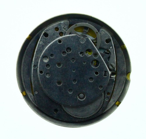 Movimiento de reloj de cuarzo o cuerda antiguo vintage TIMEX para repuestos o reparaciones - Imagen 126 de 255