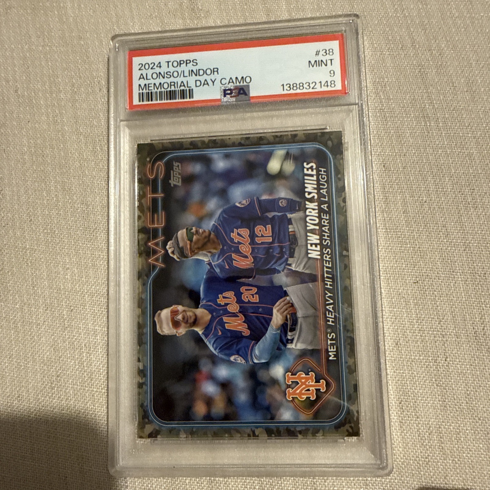 2024 Topps Mets Heavy Hitters Share a Laugh Memorial Day Camo #/25 PSA 9 view 6