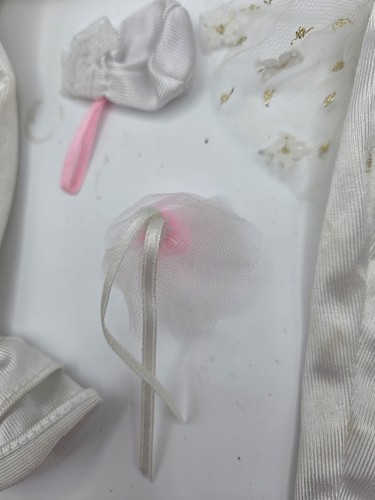 Mixed Lot Of 1991 Mattel Barbie Doll Bridal Collection Wedding Dress #666 Veil - Picture 15 of 23