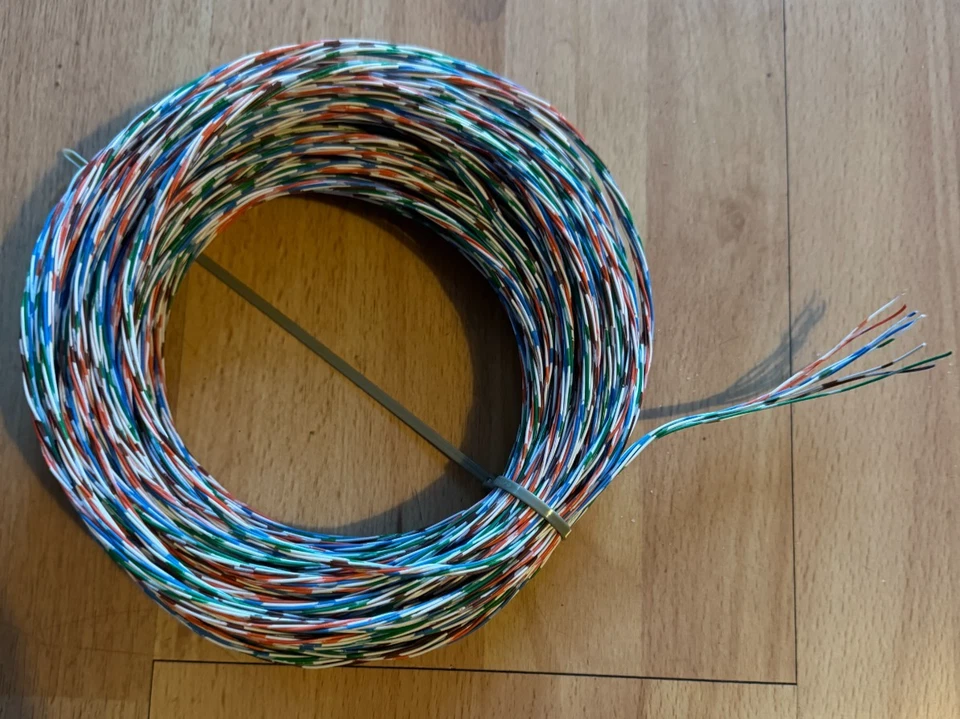 100 pies ~ Campana ~ Lucent ~ Cable telefónico de conexión cruzada ~ 4 pares / 24 AWG Foto 3 de 3