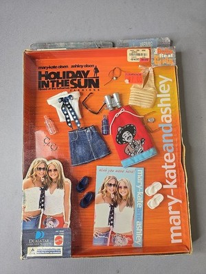 NEW NIB (NOS) Mary-Kate and Ashley Olsen Holiday In The Sun Outfits +Accessories