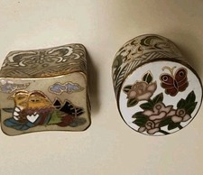 2 Cloisonne Pill Jewelry W/ VTG Style Containers Enamel 1 Love Birds, 1 Flowers