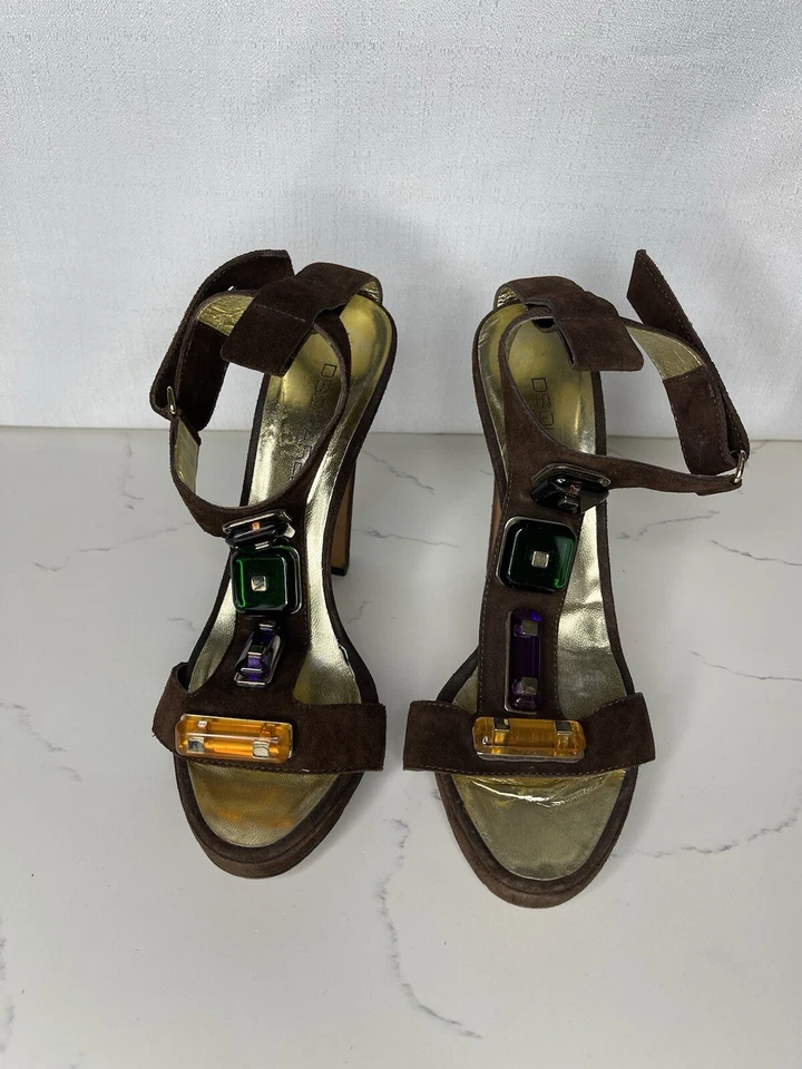 Saltos femininos DSQUARED2 com joias tamanho 38 - Imagem 3 de 4