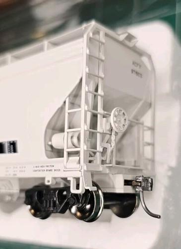 20 000 441 Atlas Polysar 5701 Plastics Hopper - Picture 4 of 5