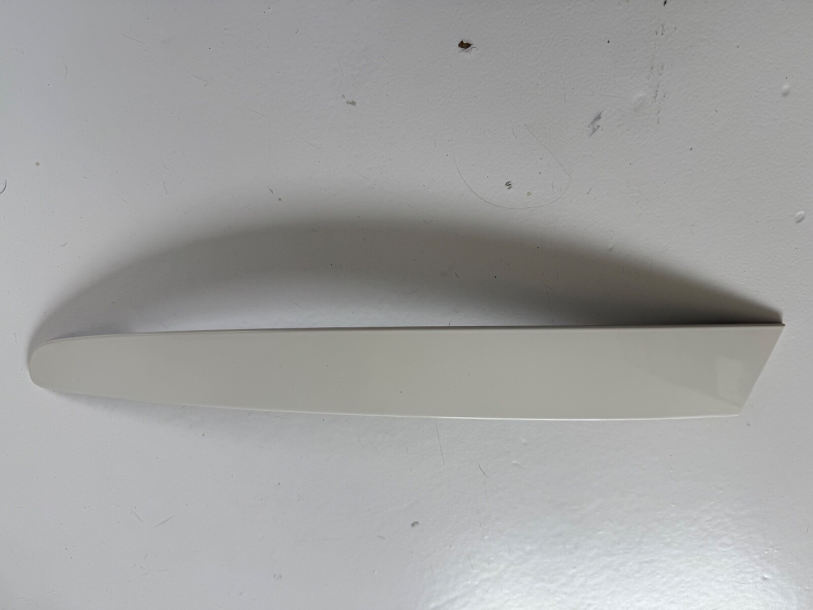 Aston Martin VH Tail Light Finisher Trims Left & Right - Speedway White Paint