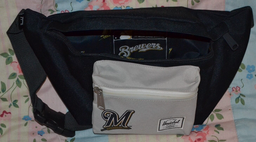 Herschel x Major League Baseball Milwaukee Brewers Hip Pack Bum Bag Unused - Picture 4 of 6