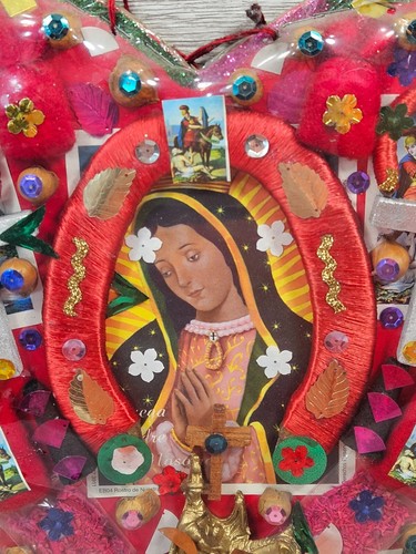 Our Lady Of Guadalupe The Secret of the Virtuous Heart Horseshoe Prayer Amulet - Picture 5 of 15