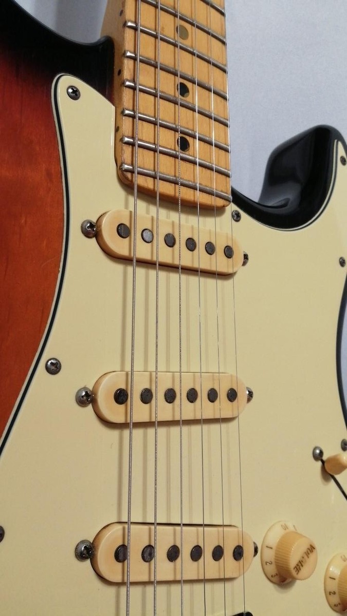 Fender American Standard Stratocaster 1995 Electric Guitar
