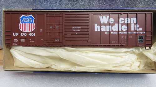 HO ROUNDHOUSE 50' COMBINACIÓN PUERTA CAJA 1937 UNION PACIFIC KIT SIN CONSTRUIR 630788 | Zustand: Used