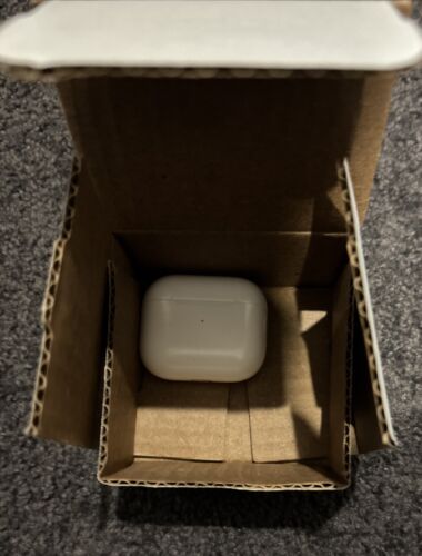 Apple AirPods 3rd Generation - Not Good Sound Quality Coming From Both Buds - Picture 6 of 6