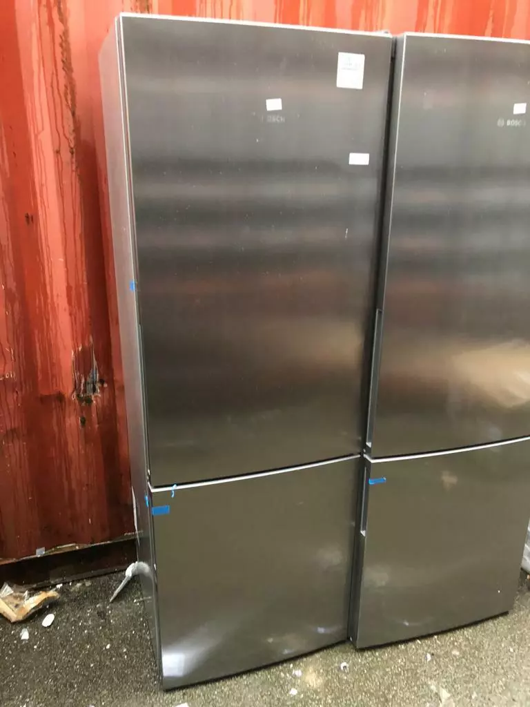 Samsung 70cm outlet wide fridge freezer