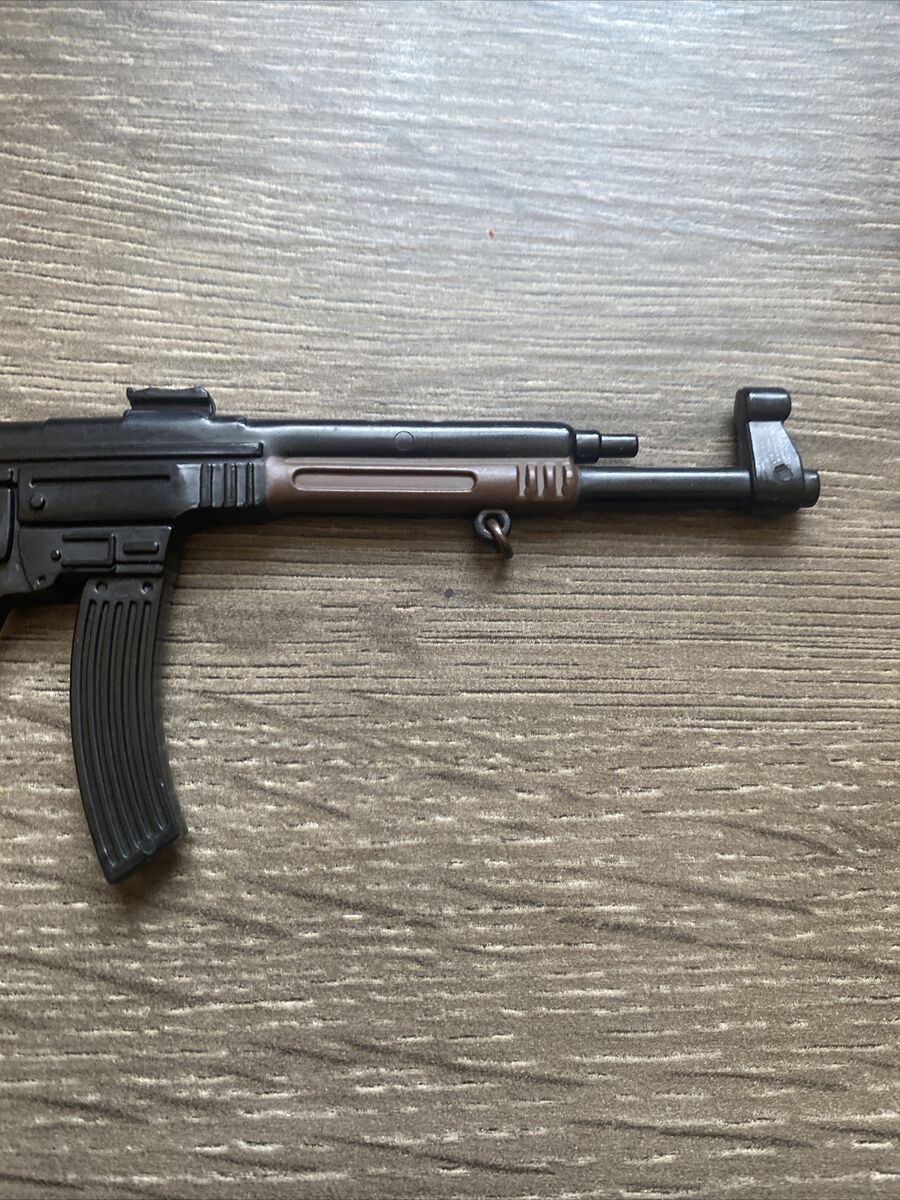 1:6 Ultimate Soldier AK 47 Rifle for 12 1:6 Ultimate Soldier AK 47 Rifle for 12