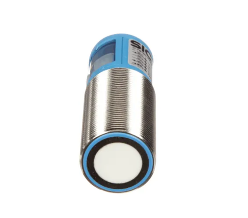NEW SICK UM30-213113 Ultrasonic Sensor - Picture 4 of 8