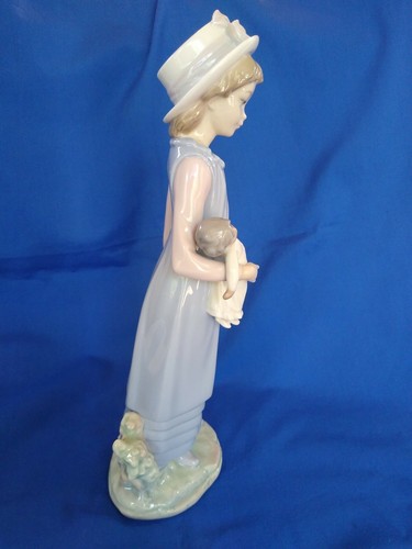 LLADRO Belinda with Her Doll #5045 1983 Gloss Porcelain Figurine Retired 1995 - Picture 7 of 8