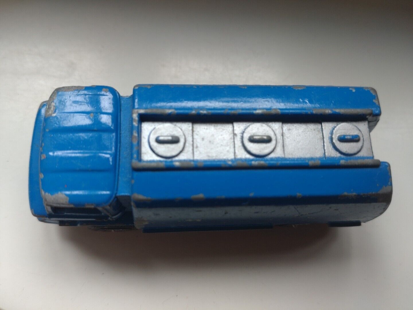 Picture 5 of 6