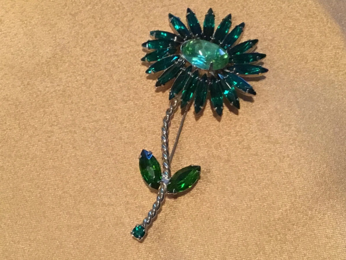 Weiss flower brooch sale