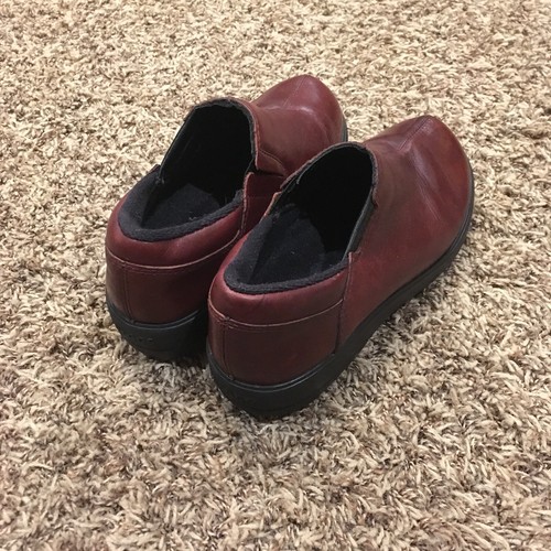 Crocs Womens Work Clogs Maroon Womens Size 6 - Picture 3 of 7