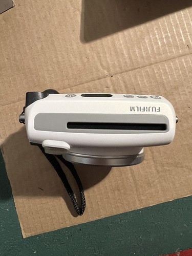Instax Mini 70 White Boxed - Picture 7 of 12