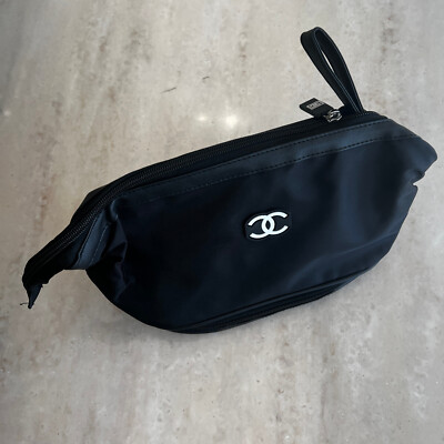 Chanel] Beauty Cosmetic Pouch Make Up Travel Bag Black / VIP GIFT