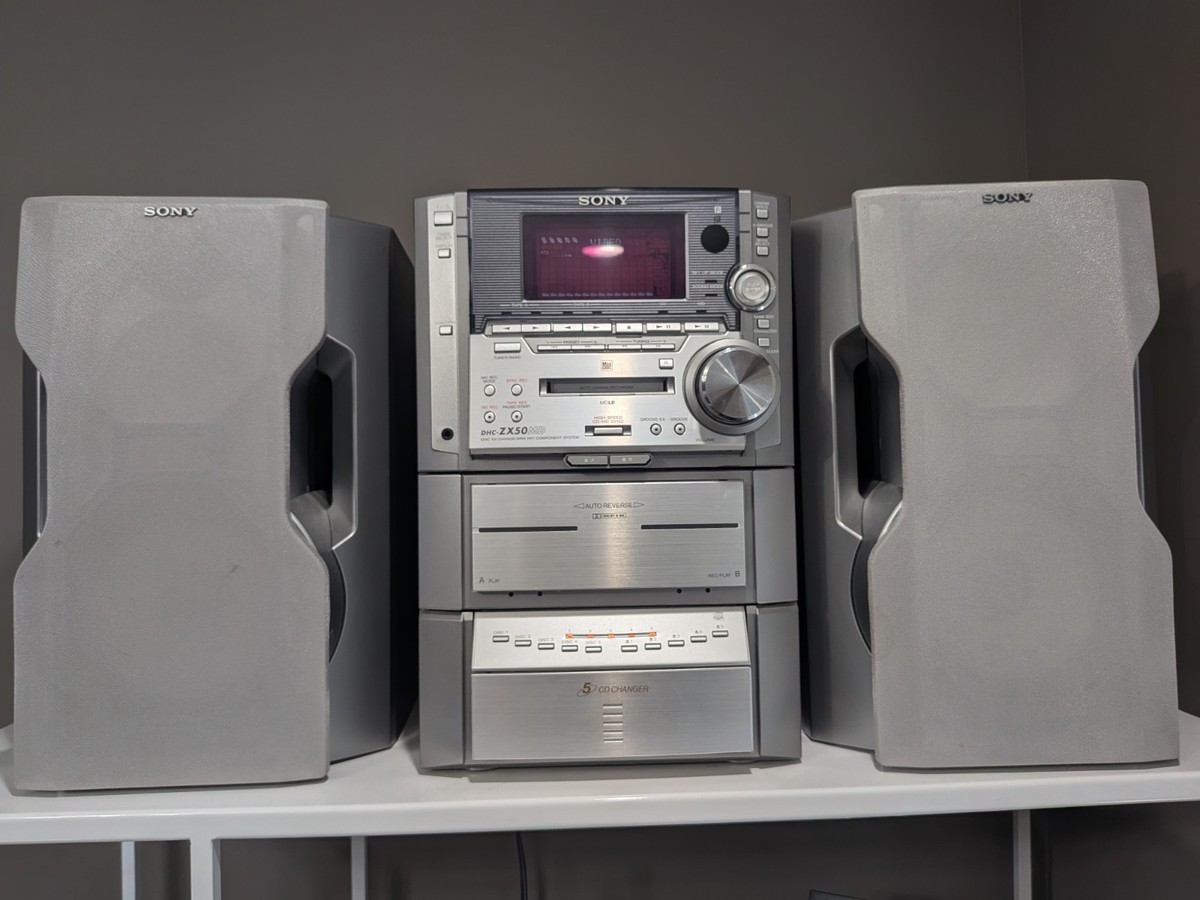 M SONY DHC-ZX50MD-MINIDISC, 5 CD CHANGER, DUAL CASSETTE, AM