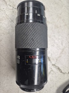 Minolta AF 70-210mm f/4 "Beercan" Zoom Lens