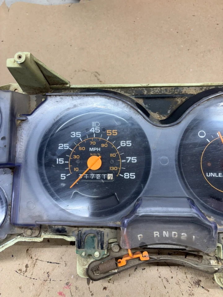 1981 年 82 1986 87 雪佛兰 Gmc K5 K10 C10 K30 C30 速度计集群 ASSY — 第 4/4 张图片