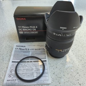 Sigma 17-70mm f/2.8-4 DC Macro OS HSM Zoom Lens Canon EF-S Hood Box
