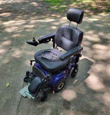 Compact Mid-Wheel Drive Power Chair HS-2800