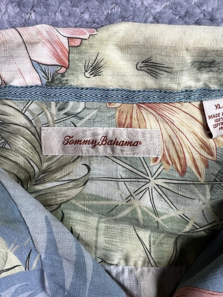Tommy Bahama Men's XL Silk AOP Tropical Palm Tree Hawaiian Shirt - Image 3 of 4