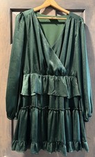 Peach Love California Women's Dress Size M Emerald Green Long Sleeve