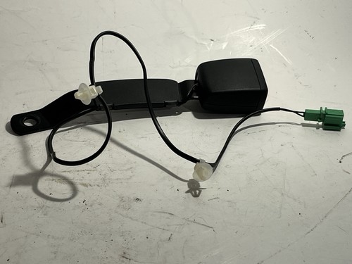 Skoda Fabia 3 NJ 6V Gurtschloss Vorne Links / 6V0857755C