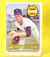 1969 Topps - Tommy John #465 VG PLUS