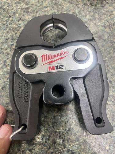 Milwaukee 1-1/8 Inch Zoomlock Max Press Jaw For M12 Force Logic Press Tools