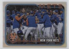 2024 Topps Series 2 Rainbow Foil New York Mets #557 12fl
