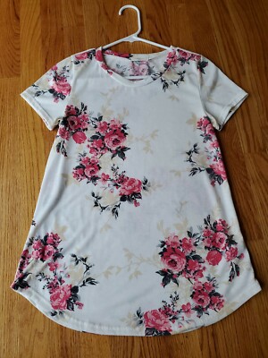 12pm by mon ami Women's Size Small Ivory Floral Short Sleeve Crew Neck Tshirt