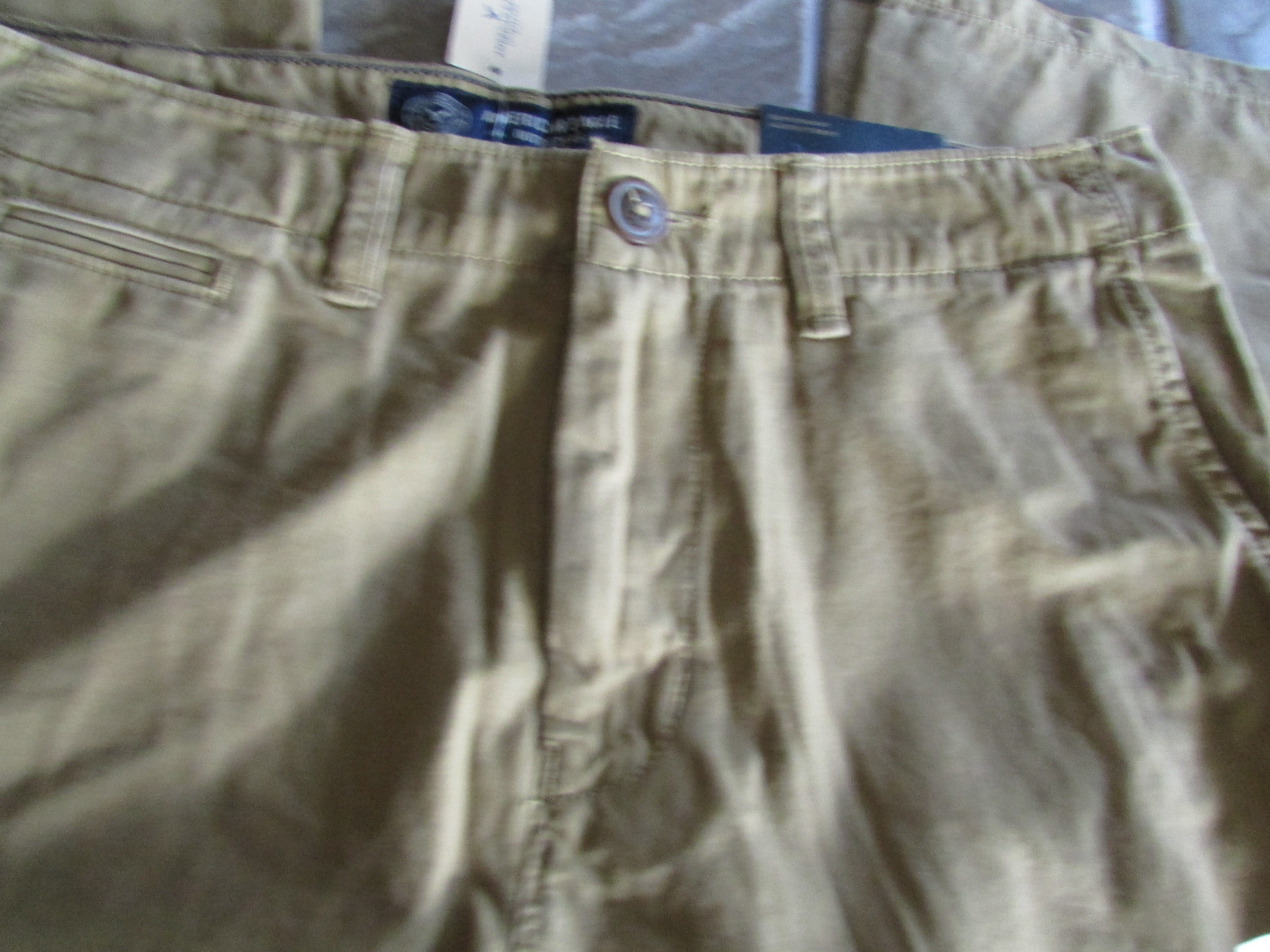 NEW AMERICAN EAGLE SLIM STRAIGHT KHAKI PANTS MENS 33X32 FLAT FRONT FREE