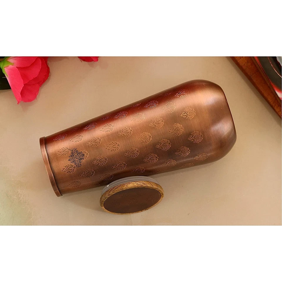 Botella Dormitorio Diseño Grabado Cobre con Tapa Madera 1300 ml Foto 3 de 4