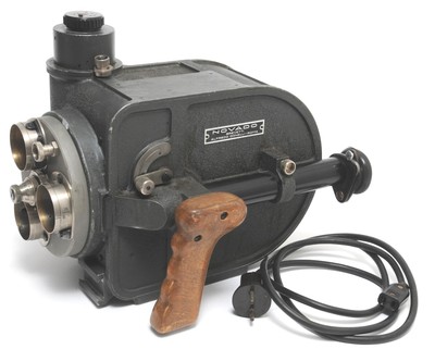 Vintage Novado 35mm Movie Camera no.56 by Alfredo Donelli Roma NOTTESTED