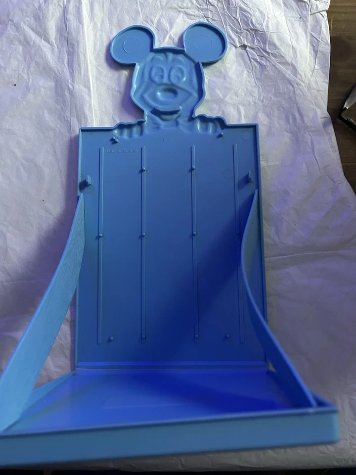 Disney’s Wonderful World of Reading x 22– Classic Hardback Bundle & Book Rack - Image 2 of 4