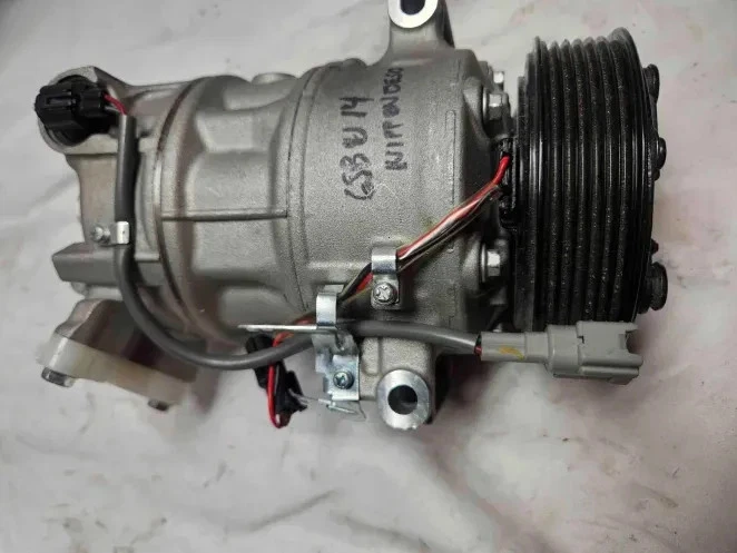 Compresor de aire acondicionado Nissan Qashqai Renault Captur 926006UB0A Foto 2 de 4