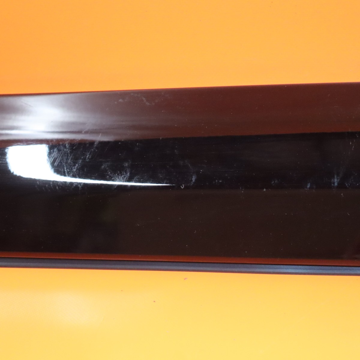 Rolls-Royce Cullinan 2025-2026 Front Left Body molding Black