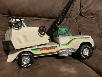 1970's Nylint ROAD BUILDERS Clam Shovel Digger Toy Crane Truck